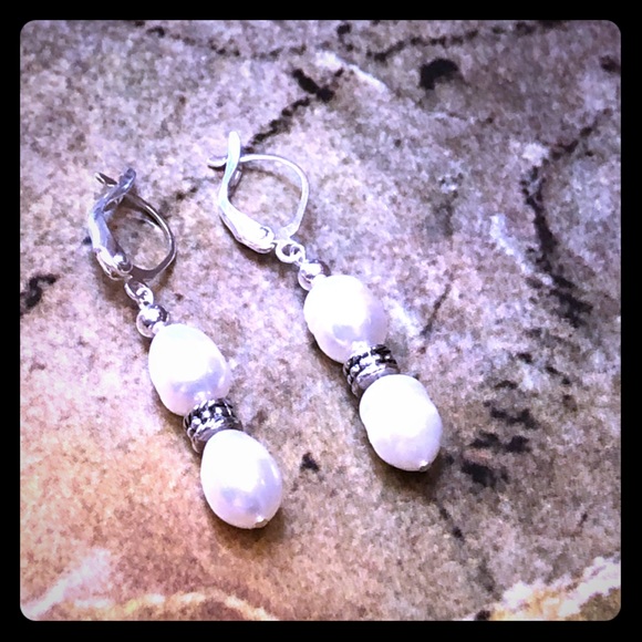 Responsible Freshwater Pearl Earrings